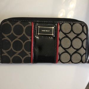 Nine West wallet
